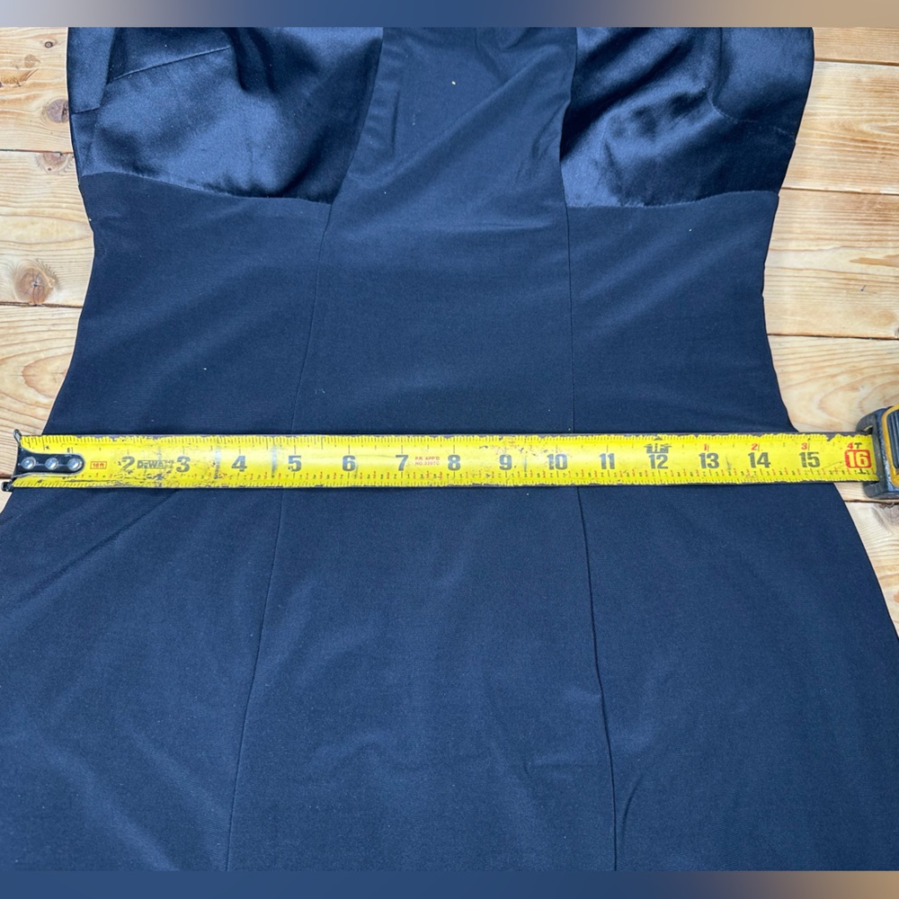 Ralph Lauren Black Maxi Dress Sz 8 embellished with a silk bow on the back - Picture 9 of 10